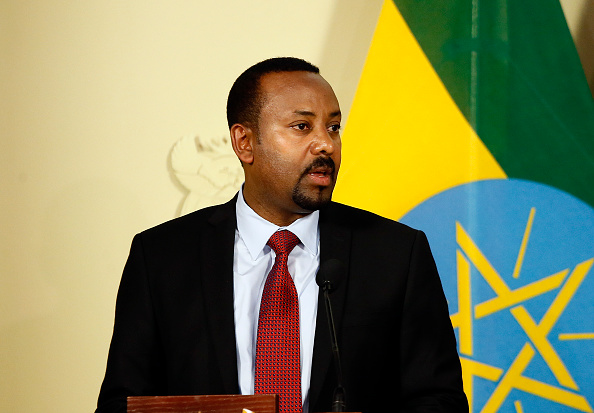 -Le Premier ministre éthiopien Abiy Ahmed Ali lors d'une conférence de presse avec le président sud-africain aux bâtiments de l'Union à Pretoria le 12 janvier 2020. Photo par Phill Magakoe / AFP via Getty Images.