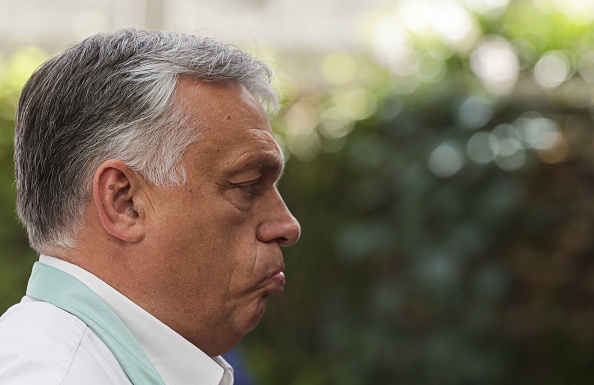 Le Premier ministre hongrois Viktor Orban, arrive pour le quatrième jour d'un sommet de l'UE au bâtiment du Conseil européen à Bruxelles, le 20 juillet 2020. (Photo : STEPHANIE LECOCQ/POOL/AFP via Getty Images)