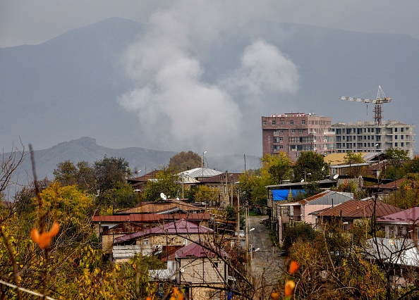 -Conflit militaire en cours entre l'Arménie et l'Azerbaïdjan dans la capitale de la province contestée de Stepanakert, le 6 novembre 2020. Photo de Karen Minasyan / AFP via Getty Images.