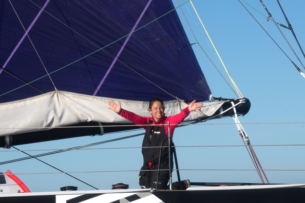 -La skipper française Alexia Barrier navigue sur son Imoca 60 TSE après le départ du Vendée Globe autour du monde de la course de voile solo, le 8 novembre 2020. Photo Loic Venance / AFP via Getty Images.