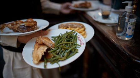 Restaurateurs et cafetiers préparent un recours contre leur fermeture imposée