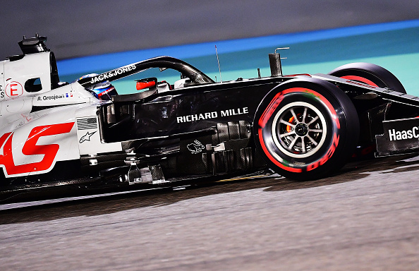 Romain Grosjean sur le circuit international du Barhein le 28 novembre 2020. (Photo Giuseppe Cacace - Pool/Getty Images)