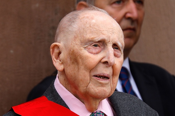 Daniel Cordier était le secrétaire de Jean Moulin, ancien résistant français, et ancien combattant décoré de la médaille de Compagnon de l'Ordre de la Libération. Juin 2018 (Photo : CHARLES PLATIAU/POOL/AFP via Getty Images)