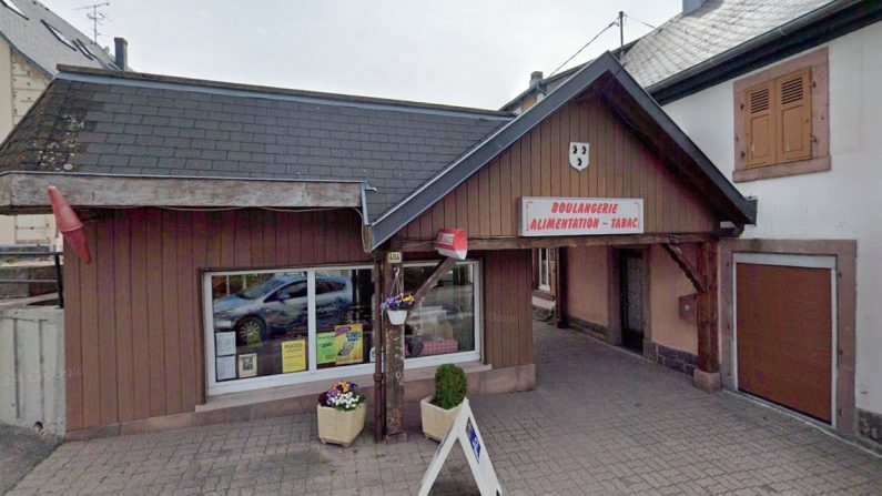 La boulangerie familiale de Labaroche, qui faisait aussi office d'épicerie et de bureau de tabac, vient de fermer après 146 ans d'existence. (Capture d'écran/Google Maps)