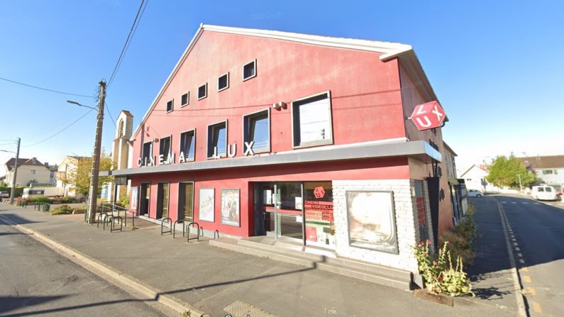 La fermeture du cinéma Lux, tout comme celle des salles de spectacle, théâtres, musées et autres cinémas, est prolongée au moins jusqu'au 7 janvier. (Capture d'écran/Google Maps)