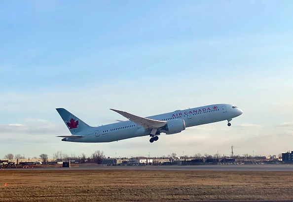 Les voyageurs arrivant au Canada devront présenter un test négatif datant de moins de trois jours avant leur arrivée.(Photo : DANIEL SLIM/AFP via Getty Images)