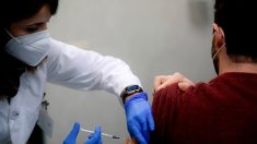 Covid-19 : la confiance des Français dans le vaccin à « un niveau extrêmement bas »