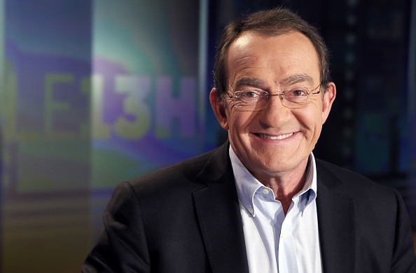 Jean-Pierre Pernaut dans le studio de son JT en 2013 (PATRICK KOVARIK/AFP via Getty Images)