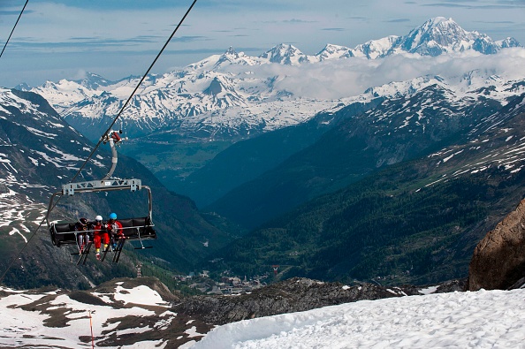 Station de Val D'Isère, le 3 juin 2018, à Val d'Isère, dans les Alpes françaises       ( ROMAIN LAFABREGUE/AFP via Getty Images)