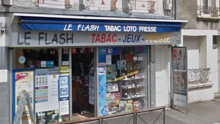 Normandie : il rachète le bureau de tabac de sa mère et la garde comme employée jusqu’à sa retraite