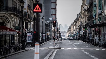 Covid-19 : « Il ne faut pas exclure un troisième confinement en dernier recours », indique Jean Castex