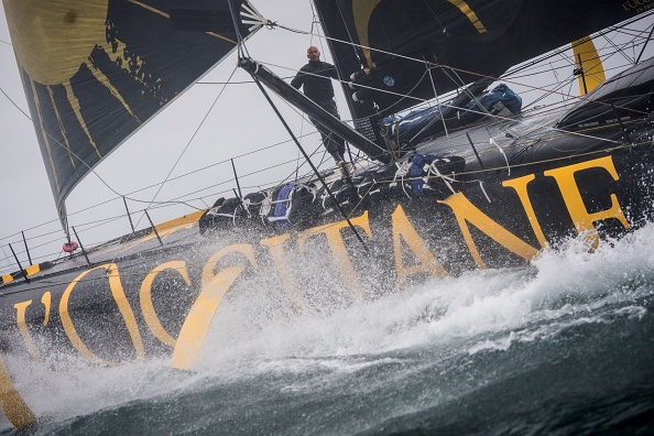 -Le skipper français Armel Tripon navigue sur son monocoque Imoca 60 « L’Occitane en Provence », le 25 août 2020. Photo par Loïc Venance / AFP via Getty Images.