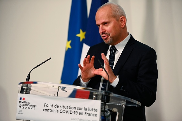 Jérôme Salomon, directeur général de la Santé, a fait part de ses craintes vis-à-vis de la rentrée scolaire après ces vacances de Noël. (Photo CHRISTOPHE ARCHAMBAULT/AFP via Getty Images)