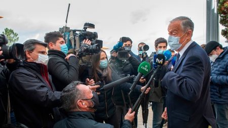 Les Portugais réélisent leur président au plus fort de l’épidémie