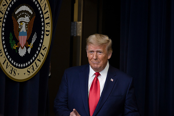 Le président américain Donald J. Trump a gracié 73 personnes. Photo by Tasos Katopodis / Getty Images.