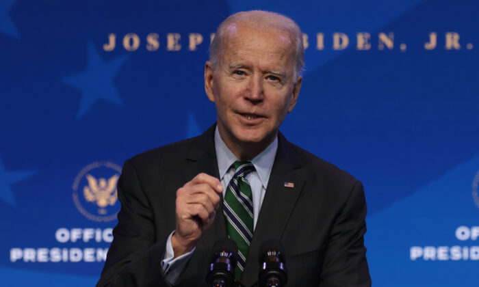 Le président américain élu Joe Biden s'exprime au Queen Theater à Wilmington, Delaware, le 16 janvier 2021. (Alex Wong/Getty Images)