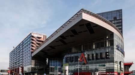 Lille : Euralille bondé de monde ce week-end, les internautes réagissent vivement