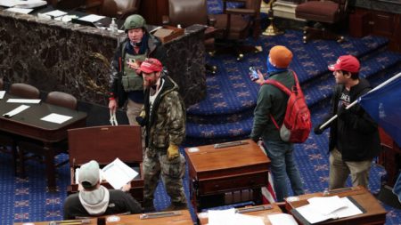 La Garde nationale et le FBI sont déployés au Capitole américain pour intervenir face aux manifestants