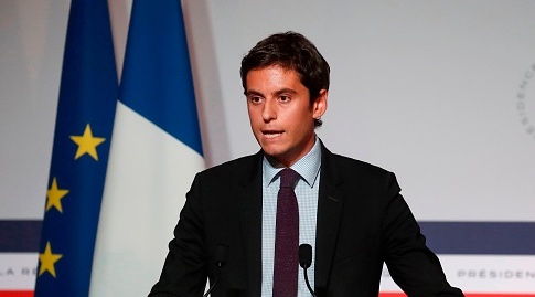 Le porte-parole du gouvernement Gabriel Attal. (Photo :  IAN LANGSDON/POOL/AFP via Getty Images)