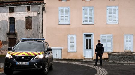 Langon : lors d’une opération, un gendarme trouve un chiot attaché à un arbre et l’adopte