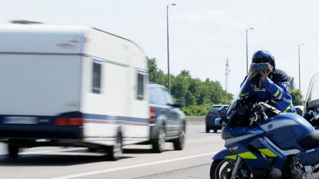 Flashé à 191 km/h à 88 ans dans le Bas-Rhin, il dit être en retard pour son vaccin anti-Covid-19