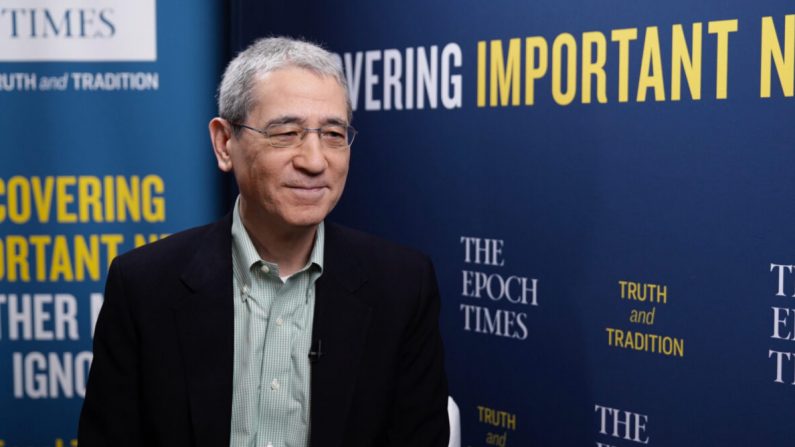 

Gordon Chang, un analyste de la Chine, lors de la Conférence 2021 sur l'action politique des conservateurs à Orlando, Floride, le 25 février 2021. (Tal Atzmon/The Epoch Times)