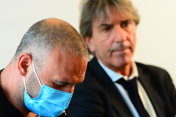 Christophe Ellul, compagnon de feu Elisa Pilarski et propriétaire du chien Curtis accusé de l'avoir tuée, lors d'une conférence de presse le 10 novembre 2020 à Bordeaux. (Photo : MEHDI FEDOUACH/AFP via Getty Images)