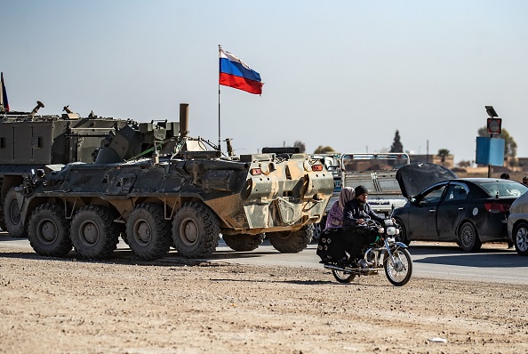 -La ville de Tal Tamr est en première ligne entre les Forces démocratiques syriennes et les factions syriennes soutenues par la Turquie. Photo par Delil Souleiman / AFP via Getty Images.