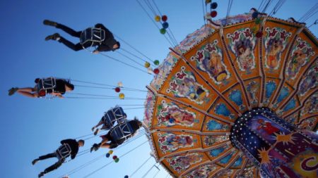 Chalon-sur-Saône : le maire défie l’État et autorise la fête foraine