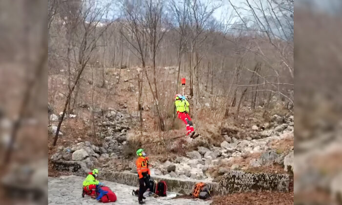 (Avec l’aimable autorisation de Soccorso Alpino e Speleologico Friuli Venezia Giulia - CNSAS)