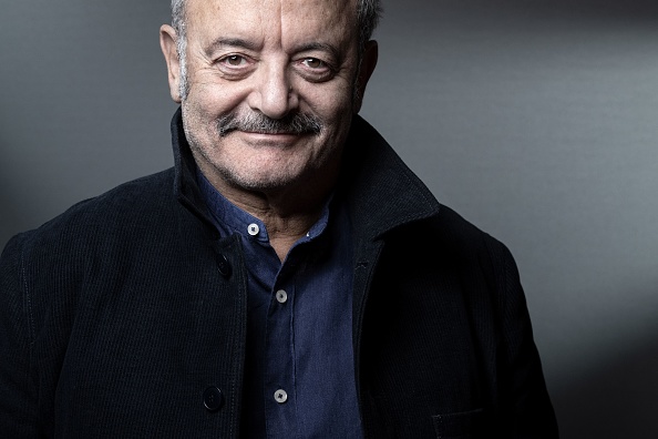 Le chanteur français Louis Chedid pose lors d'une séance photo à Paris, le 18 novembre 2019.  (JOEL SAGET/AFP via Getty Images)