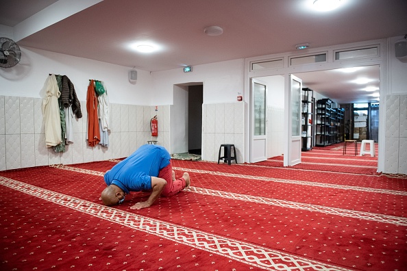 Le mois de ramadan commencera le mardi 13 avril en France et s'achèvera par l’Aïd el-Fitr, la « fête de la rupture du jeûne », le 13 mai. (Photo : CLEMENT MAHOUDEAU/AFP via Getty Images)