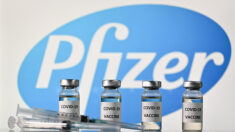 Covid : les stocks de vaccins Pfizer manquent, des 1res injections sont suspendues