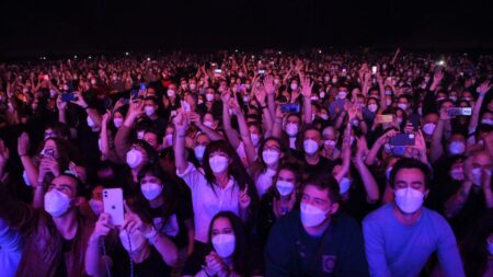 « Aucun signe » de contagion durant un concert-test de 5.000 personnes à Barcelone