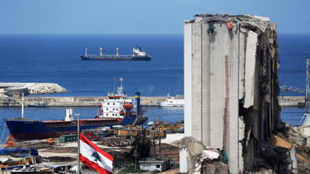 A Beyrouth, la reconstruction du port attise les convoitises internationales