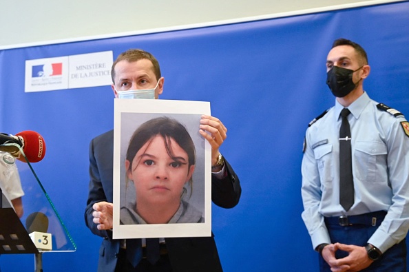 Photo de la petite fille Mia Montemaggi lors d'une conférence de presse au Palais de justice d'Épinal. (Photo :  SEBASTIEN BOZON/AFP via Getty Images)