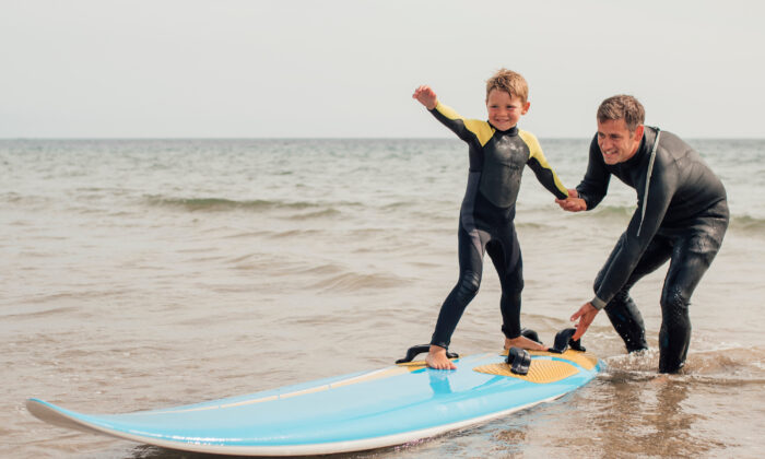 Les parents sont les principaux modèles pour leurs enfants. (DGLimages/Shutterstock)