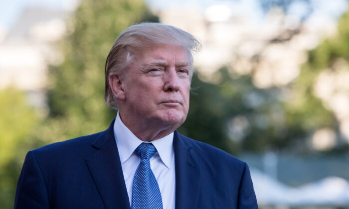 Le président Donald Trump arrive sur la pelouse sud de la Maison-Blanche, le 24 septembre 2017. (Samira Bouaou/Epoch Times)