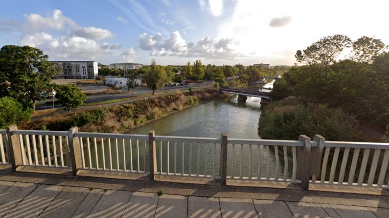 Canal de Rompsay - La Rochelle - Google maps