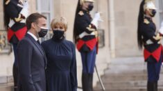 Emmanuel Macron et sa femme vaccinés contre le Covid-19 apprend-on dans un tweet