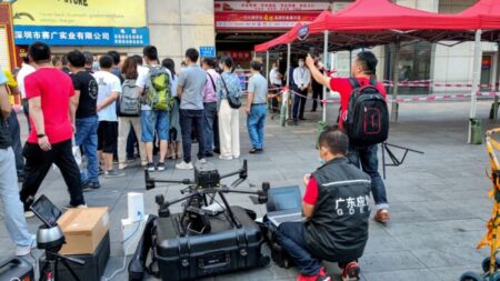 15 000 personnes évacuées alors que le gratte-ciel de Shenzhen vacille par beau temps sans tremblement de terre