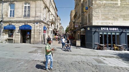 Bordeaux : il fait un malaise dans la rue et se fait voler sa trottinette par un livreur (vidéo)