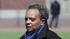 La maire de Chicago Lori Lightfoot poursuivie par un journaliste blanc pour avoir prétendument refusé une entrevue en raison de sa race