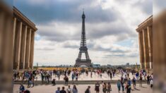 Le père de la fillette embrassée de force au Trocadéro demande que «la justice soit faite, espérant que ce sera le cas»