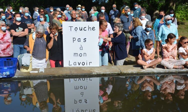 Le lavoir de Kerberenne est encore utilisé régulièrement par des lavandières. (Crédit : Edern Mollo)