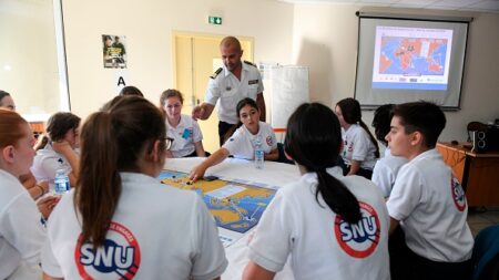 Le Service national universel (SNU) démarre lundi pour 18.000 jeunes