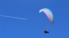 Nord : en plein vol, un parachutiste perd connaissance et s’en sort miraculeusement indemne