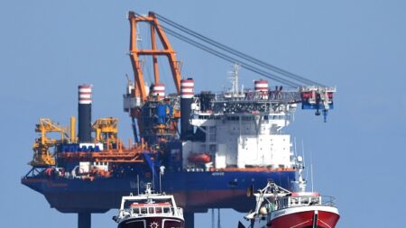 Pollution en baie de Saint-Brieuc : une nappe d’huile de 16 km observée sur le chantier du parc éolien