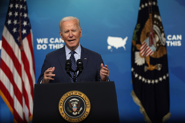 -Le président américain Joe Biden dans l'auditorium de la Cour sud de la Maison Blanche le 2 juin 2021 à Washington, DC. Photo par Alex Wong/Getty Images.