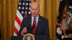 Biden dénonce « l’intensification de la répression » menée par Pékin à Hong Kong après la fermeture de l’Apple Daily